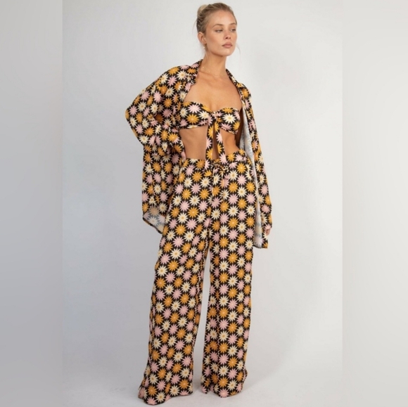 ✌️ Resa Miley 2 Piece Matching Set - Flower Power - Picture 2 of 6